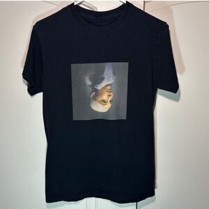 Ariana Grande Sweetener World Tour Black T Shirt Concert Face Graphic Womens S‎